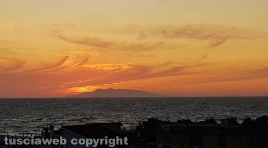 Tramonto a Tarquinia