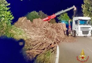 Castiglione della Pescaia - L'intervento dei vigili del fuoco
