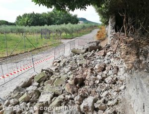 Bagnaia - Il crollo del muro di cinta di Villa Lante
