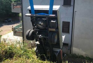 Gradoli - Camion finisce nella scarpata