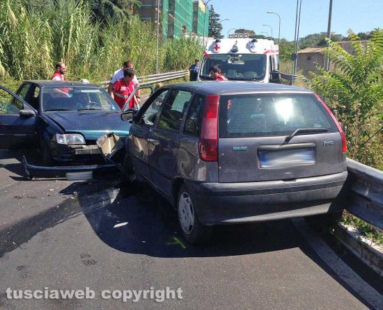 Viterbo - Frontale sulla circonvallazione Almirante