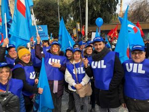 Silvia Somigli con la squadra della Uil Scuola