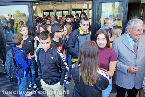 Viterbo - Studenti dell'istituto Canonica