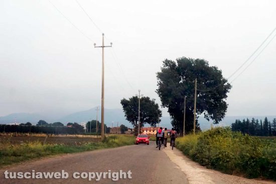 Viterbo - Lavoratori in bicicletta a Castel d'Asso