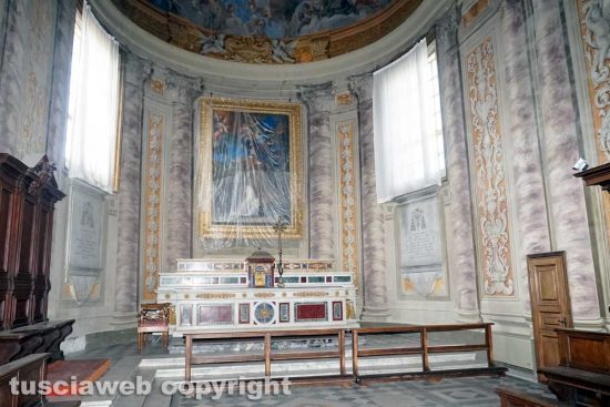 Viterbo - Il coro barocco della cattedrale