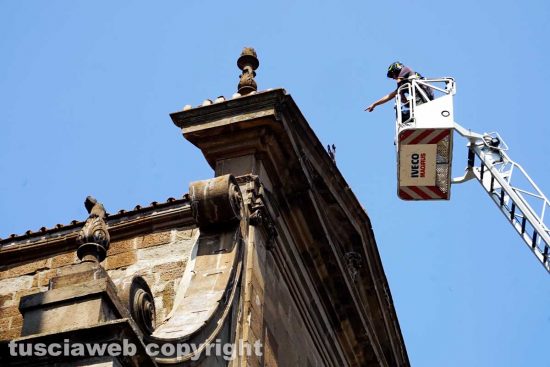 Viterbo - La verifica dei vigili del fuoco al duomo
