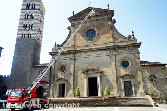 Viterbo - La verifica dei vigili del fuoco al duomo