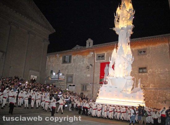 Viterbo - Santa Rosa - Gloria al sagrato