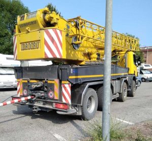 Civita Castellana - Il camion abbandonato da anni