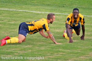 Sport - Calcio - Viterbese - L'esultanza di Mamadou Tounkara e Stefano Antezza dopo l'1-0