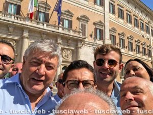 La Lega di Viterbo manifesta a Roma fuori la Camera