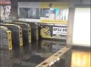 Roma - Metro Colli Albani allagata
