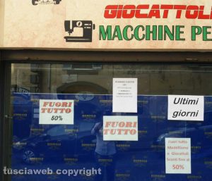 Viterbo - Lite in via Cairoli - La protesta dei negozianti