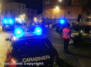 Viterbo - Controlli dei carabinieri nel centro storico - Piazza San Faustino