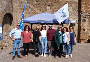 I gazebo della Lega contro il governo