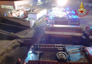 Pesaro Urbino - L'intervento dei vigili del fuoco