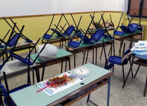 Grotte Santo Stefano - La scuola ritinteggiata con i fondi del mercatino