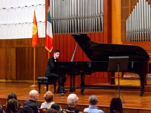 Matteo Biscetti in concerto in Asia centrale