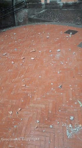 Vallerano - Maltempo - Cade fulmine nel centro storico