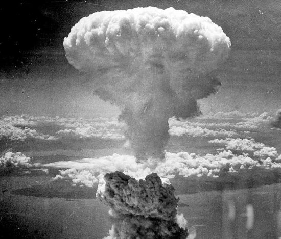 Il fungo atomico su Nagasaki in Giappone