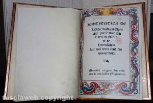Viterbo - Il libro restaurato dalla Treccani dal titolo "Regole della cavalleria"