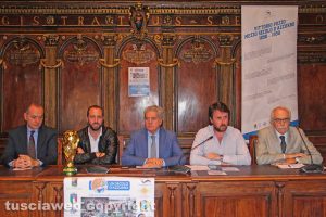 La presentazione della mostra "Un secolo d'Azzurro"