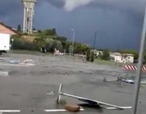 Tromba d'aria a Pescia Romana