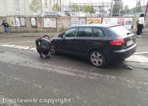 Montefiascone - Incidente auto contro Apetto