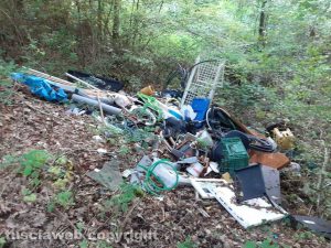 Soriano nel Cimino - Discarica abusiva vicino alla sorgente dell'Acquaspasa