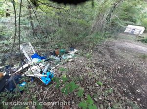 Soriano nel Cimino - Discarica abusiva vicino alla sorgente dell'Acquaspasa