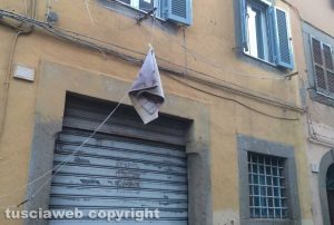 Viterbo - San Faustino - Via Lucchi - L'appartamento andato a fuoco da cui si è gettata la donna