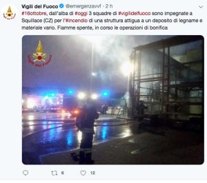 Squillace - Il post dei vigili del fuoco sull'attività commerciali in fiamme