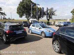 Viterbo - Furto alla Mercedes 