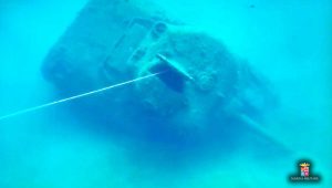 Salerno - Il carro armato americano ritrovato sul fondale del mare