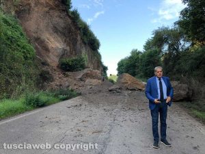 Viterbo - Frana su Strada Acquabianca - Il sindaco Arena sul posto
