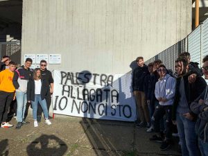 La protesta degli studenti del Dalla Chiesa