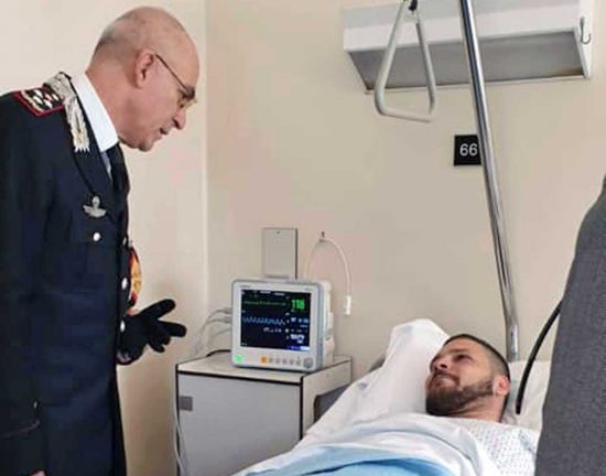 Sparatoria a Foggia - Pasquale Casertano quand'era ancora ricoverato in ospedale, la visita del comandante dell'Arma Nistri