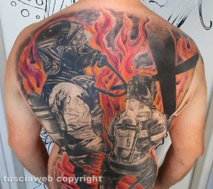 A New York il tatuatore Nicola Burratti