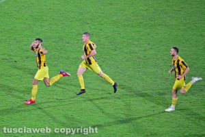 Sport - Calcio - Viterbese - L'esultanza di Michele Volpe