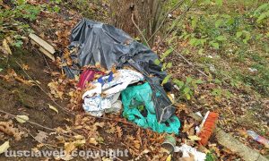 Orte - Rifiuti abbandonati a parco San Marco