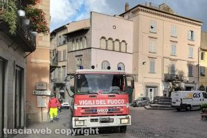 Sul posto i vigili del fuoco