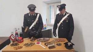Civitavecchia - Il materiale sequestrato dai carabinieri nell'operazione