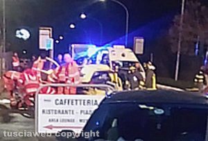 Viterbo - Schianto tra auto, un morto