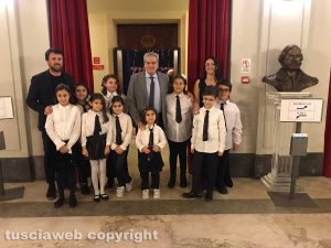 I Contrappunto Kids col sindaco e l'assessore De Carolis