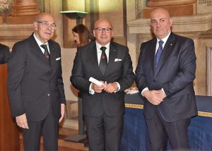 Il commendatore Giovanni Cionfi alla cerimonia a palazzo dei Priori