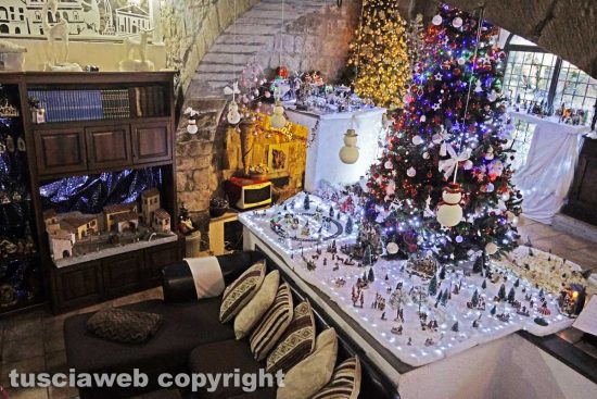 Viterbo - La casa presepe di Vincenzo Fini e Antonella Rocchetti