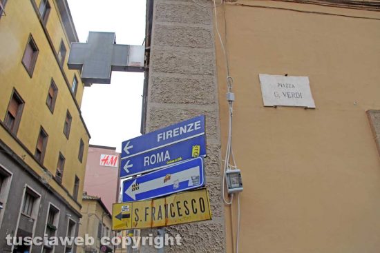Viterbo - Il contatore all'angolo con via Matteotti