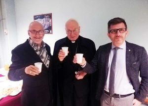 Il vescovo Fumagalli in visita al centro geriatrico Giovanni XIII