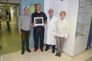 Roma - L'associazione Phobos Tiziano Crocicchia Aps di Capranica dona un monitor multiparametrico all'Ospedale Forlalinini