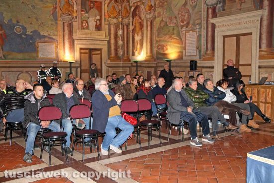 Viterbo - Il convegno di Casapound sullo Sprar in sala Regia